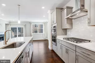 108 Salinger Dr, Gaithersburg, MD 20878 - Photo 2