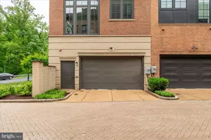 3635 Chevy Chase Lake Dr, Chevy Chase, MD 20815 - Photo 40