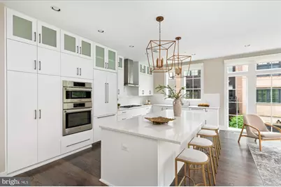 3635 Chevy Chase Lake Drive, Chevy Chase, MD 20815 - Photo 4
