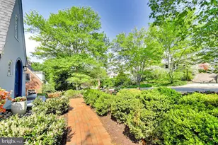 4118 Woodbine St, Chevy Chase, MD 20815 - Photo 6