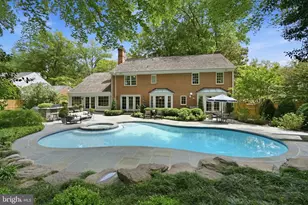8020 River Falls Dr, Potomac, MD 20854 - Photo 2