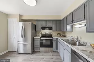 7619 Nutwood Ct, Rockville, MD 20855 - Photo 6
