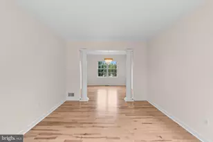 11405 Crownwood Ln, Rockville, MD 20850 - Photo 6