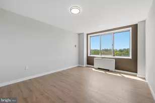 10201 Grosvenor Pl, Rockville, MD 20852 - Photo 10