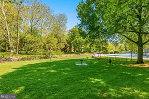 10201 Grosvenor Pl, Rockville, MD 20852 - Photo 30