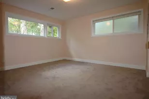 8405 Whitman Dr, Bethesda, MD 20817 - Photo 16