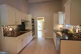 8405 Whitman Dr, Bethesda, MD 20817 - Photo 8