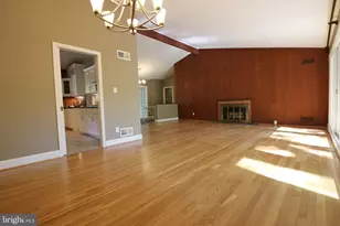 8405 Whitman Dr, Bethesda, MD 20817 - Photo 4