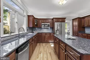 11322 Coral Gables Dr, North Potomac, MD 20878 - Photo 12