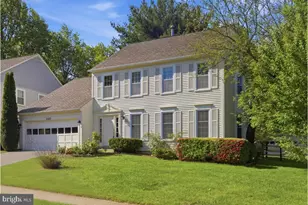8322 Cottage Hill Ct, Gaithersburg, MD 20877 - Photo 2