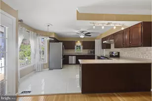 8322 Cottage Hill Ct, Gaithersburg, MD 20877 - Photo 10
