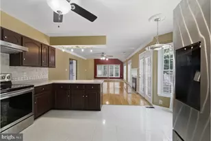 8322 Cottage Hill Ct, Gaithersburg, MD 20877 - Photo 12
