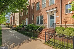 322 Crown Park Ave, Gaithersburg, MD 20878 - Photo 2