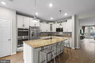 121 Copley Cir, Gaithersburg, MD 20878 - Photo 6