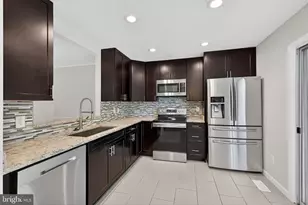 20202 Waterside Dr, Germantown, MD 20874 - Photo 8