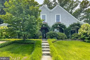 2800 Greenvale St, Chevy Chase, MD 20815 - Photo 2