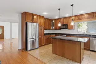 18925 Lindenhouse Rd, Gaithersburg, MD 20879 - Photo 14