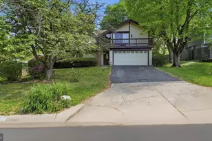 18925 Lindenhouse Rd, Gaithersburg, MD 20879 - Photo 2