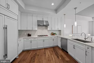 8121 River Road #423, Bethesda, MD 20817 - Photo 32