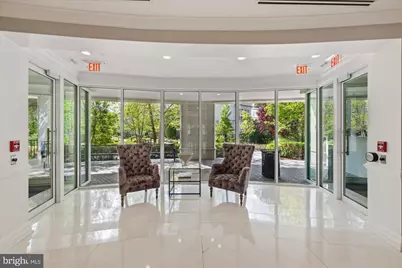 8121 River Road #423, Bethesda, MD 20817 - Photo 4