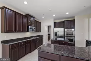 23037 Spicebush Dr, Clarksburg, MD 20871 - Photo 14