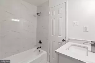 1900 Lyttonsville Rd, Silver Spring, MD 20910 - Photo 20