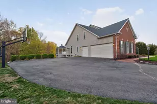 401 Hilton Head Ct, Ashton, MD 20861 - Photo 4