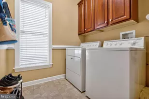 401 Hilton Head Ct, Ashton, MD 20861 - Photo 32