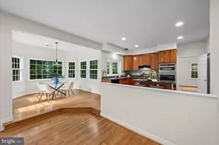 7016 Fawn Trail Ct, Bethesda, MD 20817 - Photo 12