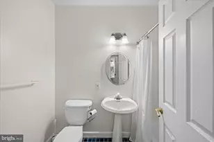 7016 Fawn Trail Ct, Bethesda, MD 20817 - Photo 30