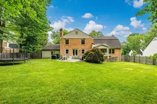 8308 River Falls Dr, Potomac, MD 20854 - Photo 2
