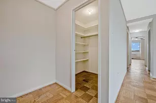 10201 Grosvenor Pl, Rockville, MD 20852 - Photo 22