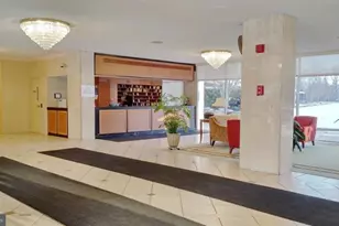 10201 Grosvenor Pl, Rockville, MD 20852 - Photo 24