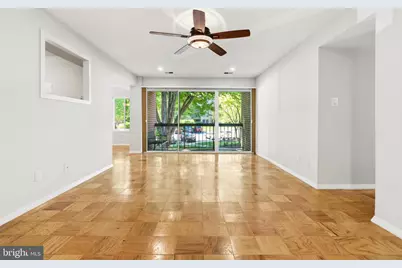 5817 Edson Lane #101, Rockville, MD 20852 - Photo 4