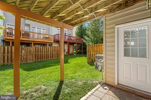 10 Rockingham Ct, Germantown, MD 20874 - Photo 38
