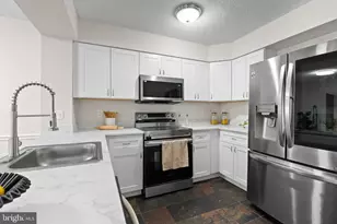 18284 Windsor Hill Dr, Olney, MD 20832 - Photo 6