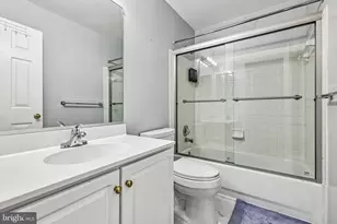210 Twelve Oaks Dr, Gaithersburg, MD 20878 - Photo 20