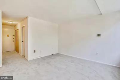 10401 Grosvenor Place #524, Rockville, MD 20852 - Photo 8