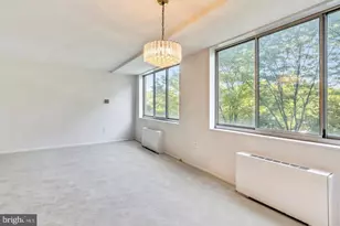 10401 Grosvenor Pl, Rockville, MD 20852 - Photo 4