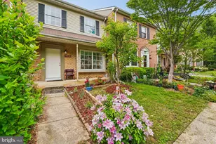 19634 White Saddle Dr, Germantown, MD 20874 - Photo 2
