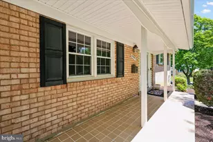 5401 Amberwood Ln, Rockville, MD 20853 - Photo 8