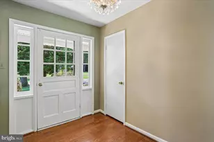 5401 Amberwood Ln, Rockville, MD 20853 - Photo 12
