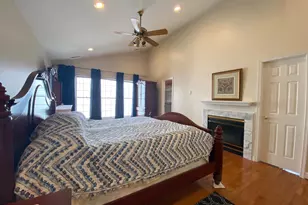 10614 Maplecrest Ln, Potomac, MD 20854 - Photo 24