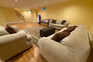 10614 Maplecrest Ln, Potomac, MD 20854 - Photo 36