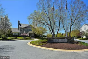 10614 Maplecrest Ln, Potomac, MD 20854 - Photo 48