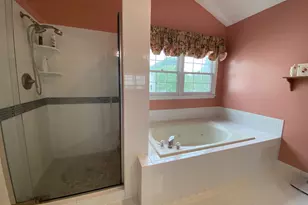 10614 Maplecrest Ln, Potomac, MD 20854 - Photo 26