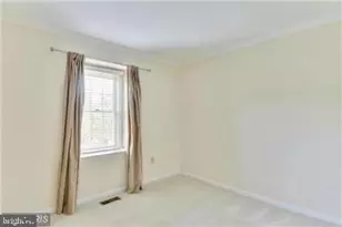 5726 Brewer House Cir, Rockville, MD 20852 - Photo 10