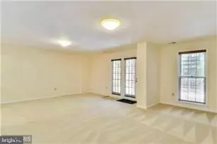 5726 Brewer House Cir, Rockville, MD 20852 - Photo 14