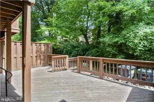 5726 Brewer House Cir, Rockville, MD 20852 - Photo 16