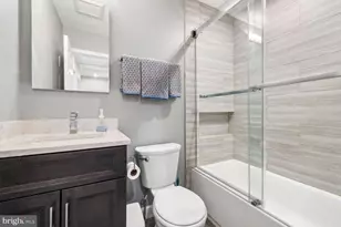 15721 Ambiance Dr, North Potomac, MD 20878 - Photo 18
